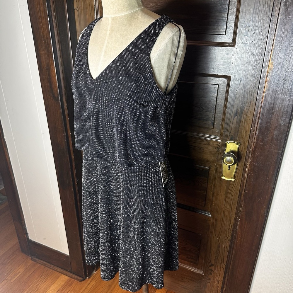 Express Party Dress Metallic Sparkle Sleeveless Womens Size M Cocktail NWT $79 - Picture 3 of 7